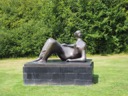 Reclining figure: Angles